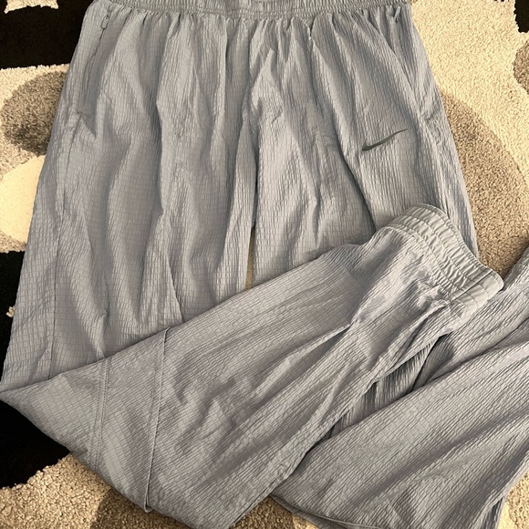 Nike Women’s Packable Running Pants - Picture 2 of 9